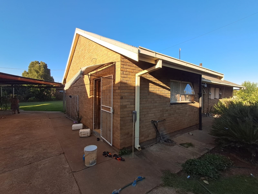5 Bedroom Property for Sale in Ventersdorp North West